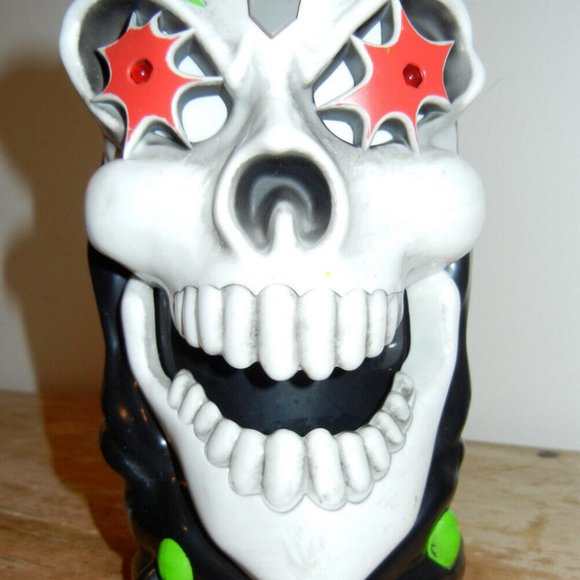 Grave Digger Monster Jam Plastic Skull Head Cup Scary Light Up Mug Or Decor 6.5” - Picture 2 of 16